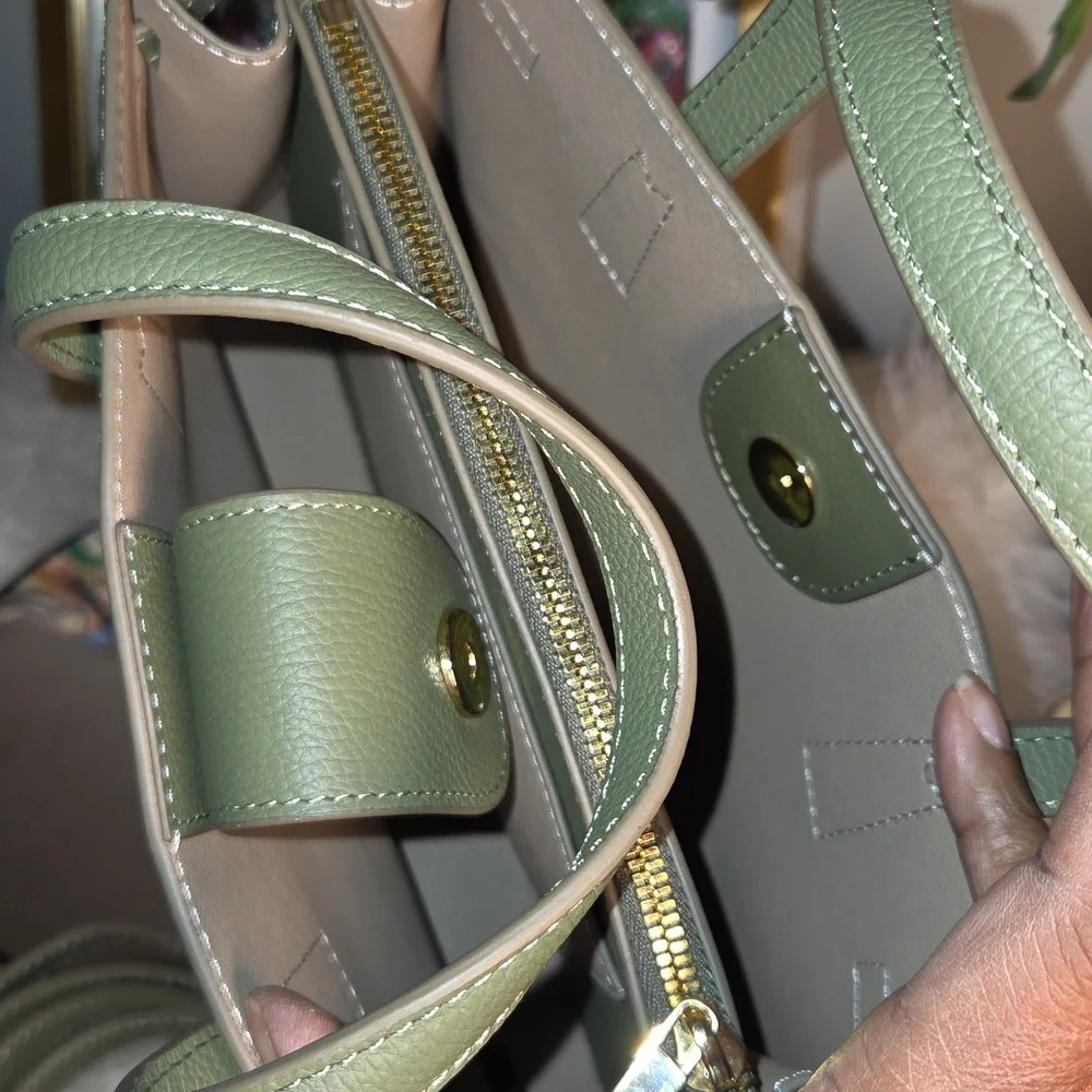 Quince NWTs Italian Leather Small Triple Compartment Satchel - Picture 10 of 12